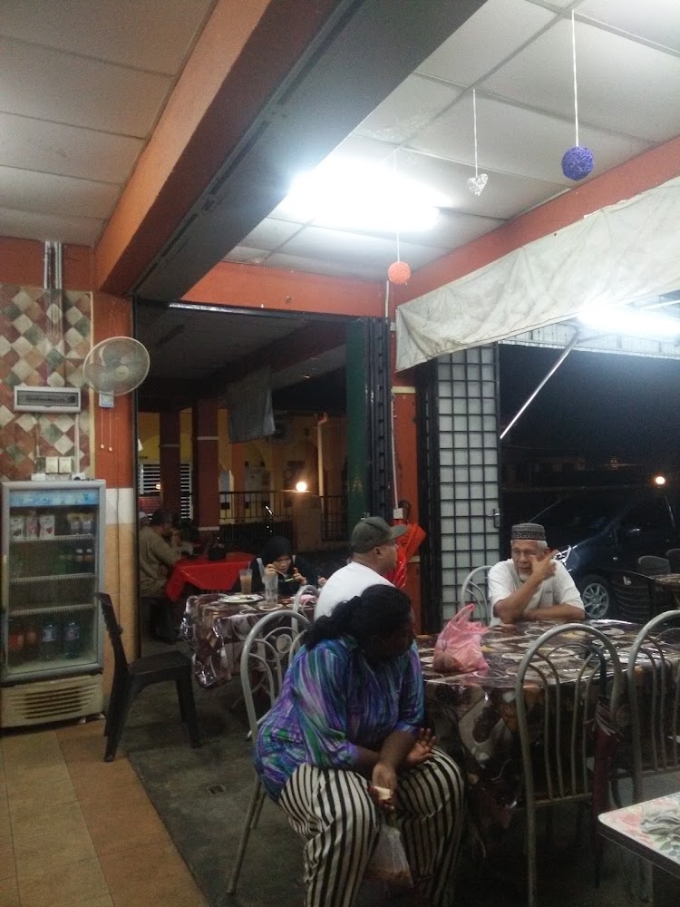 D TENGAH TASEK CAFE IPOH