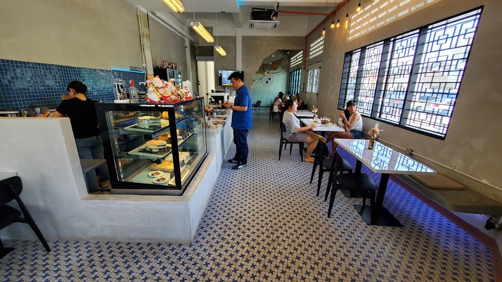 Ninety Guest House & Coffee Bar