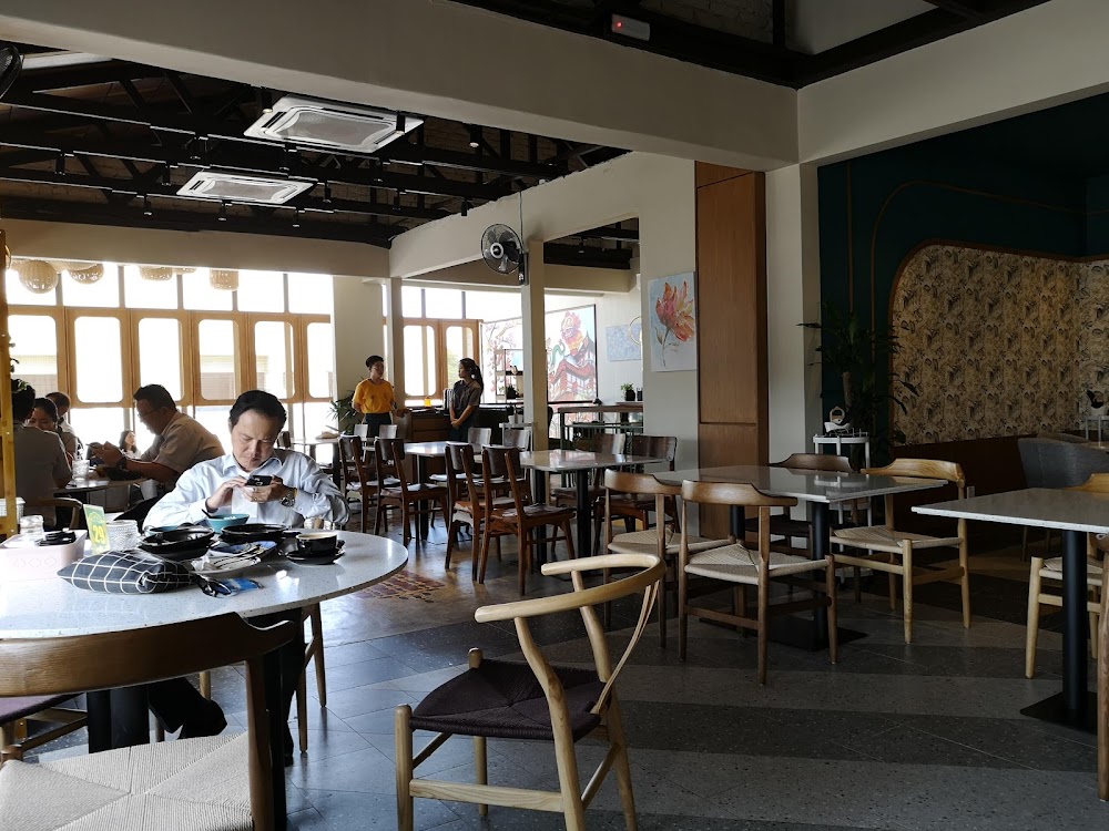 Petit Mary Patisserie French Cuisines