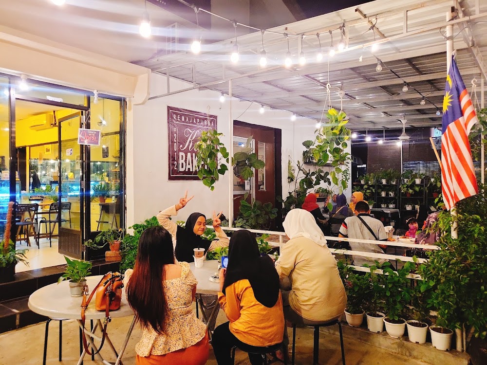 Remaja Purba Cafe and Bakery